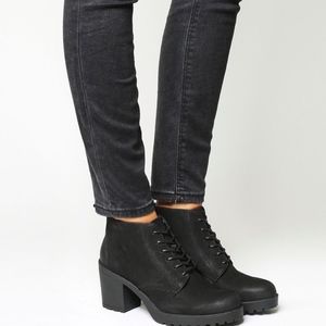Vagabond Grace Lace Boot Leather never worn :)